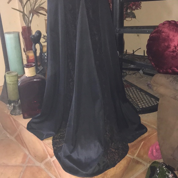 💋SOLD💋Vintage Especially Yours Sweeping Long Nightgown - Picture 5 of 11